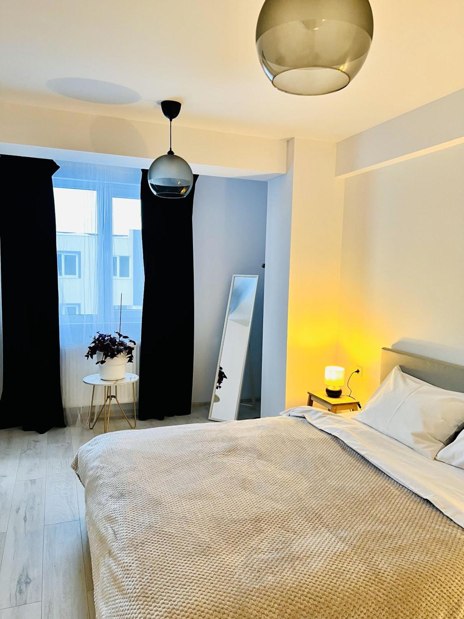 Airport Gardens Loft Apartment Отопени Екстериор снимка